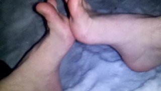 Сосу сам себе Дрочу сам себе ногами selfsuck autofellatio