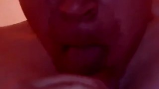 Сосу сам себе Дрочу сам себе ногами self suck autofellatio