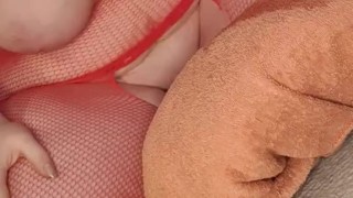 Bbw milf pillow humping till she squirts 