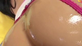 VERTICAL ANAL POV LATINA
