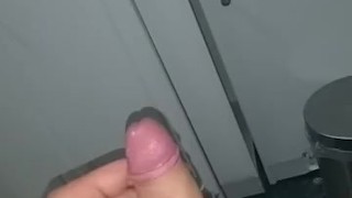 Dal ragazzo cicciottelo fa fuoriuscire il latte della buonanottenotte