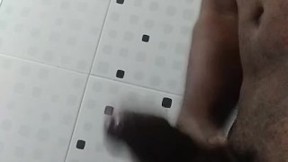 Masturbandome en la ducha 