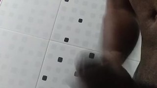 Masturbandome en la ducha 