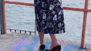 湖边丝袜露出