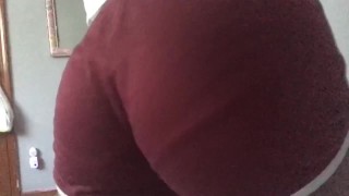 Watch me dance and shake this little ass
