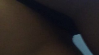 se graba enseñando su cuerpo
