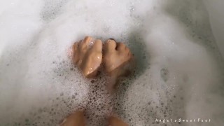 Sexy Feet Toes In A Bubble Bath Wet Feet Fetish 
