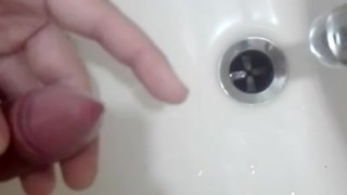 Despertando mi polla para ustedes, me ayudarías?