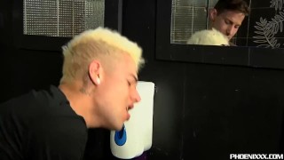 Muscle jock Darius Ferdynand doggystyle banging blonde gay