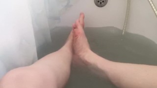 BATH FEET TEASE 