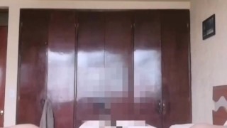 Mexicana culona metiéndose consolador y abriéndose el culo