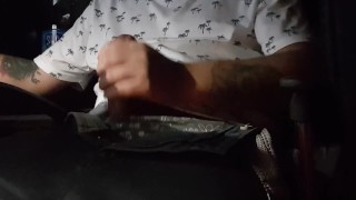 masturbandome a escondidas de mi familia