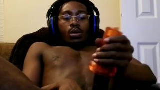 THIXK DIXK BBC LOSES HIS MIND TRYING FLESHLIGHT 1ST TIME WHILE WATXHING BBW GET FUXKED