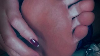 AMATEUR MILF TICKLING TIED MAN FEET WITH LONG NAILS
