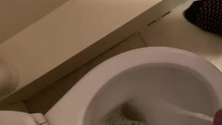 Slut pissing