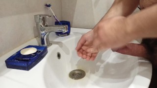 How to wash your hands with pee! Covid disinfection !)