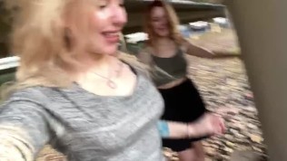 smutty com 2 горячие девушки трахают друг друга в общественном месте