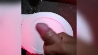 Me masturbo en el baño