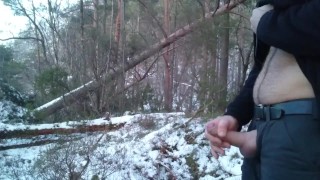 Forest jerking in Kanadaskogen (Bergen, Norway) mid winter