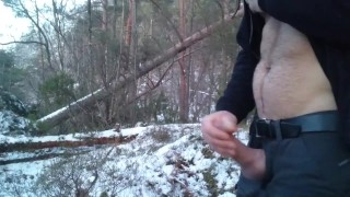Forest jerking in Kanadaskogen (Bergen, Norway) mid winter