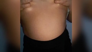 Gordita tocando sus tetas Grandes