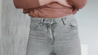 Pissing in panties 