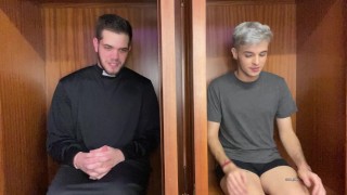 Zorra le come la polla a religioso