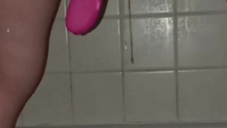Omg i came soo hard i squirted with orgasms down my thighs while vibrating my pussy!