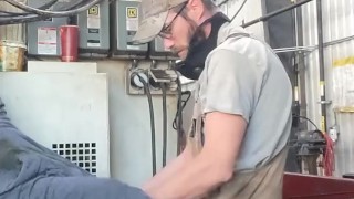 Petite MILF MANIA! Sex at work, too busy to fuck at home? Real amateur couple has quickie creampie