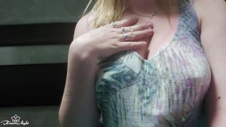 Babe Masturbates Pussy in the Train Compartment and Has Strong Orgasm