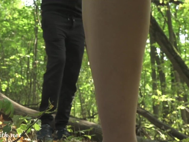 The Photographer Tied a Woman in the Forest for Nude Photos 