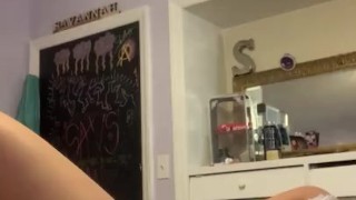 TIGHT WET PUSSY GETS PLAYED WITH 
