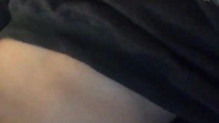 Русский парень играется со своим членом