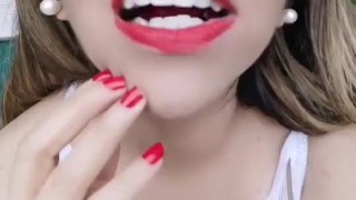 Giantess chew and swallow nauthy gummy bears