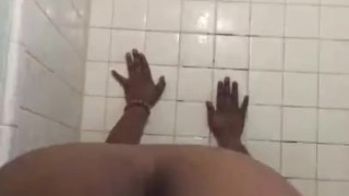 Slo motion twerk 