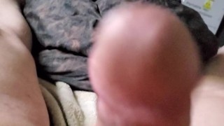 Daddyjoe needs a blowjob now 