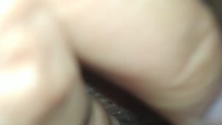 echa un vistazo a mi rico coño y dime si es delicioso