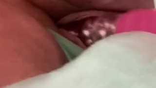 Puerto Rican milf just can’t help but fuck herself