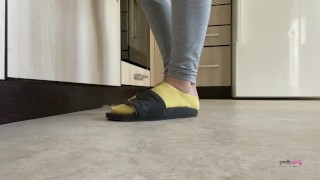 Candid Kitchen Small Feet Tease Yellow Socks Trailer