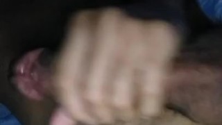 gostoso de pica grande batendo punheta gostosa