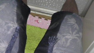 【素人/お漏らし】ペットボトルに放尿しようとしたらガチで漏らしちゃった…ｗｗｗ