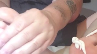 SOLO BBW MASSAGES HER FEET WITH HOT CREAM