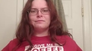 BBW shows off tits in bathroom 