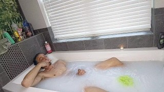 Bored as hell pumping my cock in the tub with my bathmate