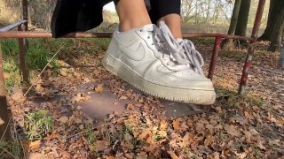 public Nike Air 1 shoeplay 