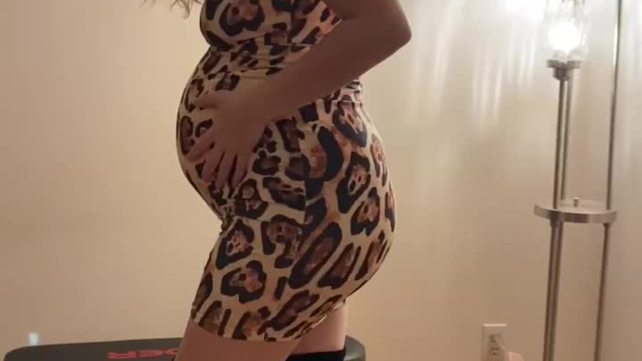 Pregnant hottie goes into labor (role play) - Free Porn Videos - YouPorn