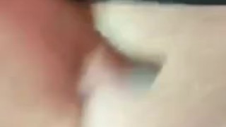 Viens caresser ma chatte rasée