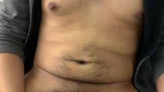 viendo PORNO JAPONES y viniendose