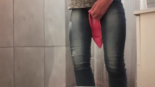 Wetting my Jenas all go to my shoes I show you when get off my high heels and rub my clit by heels