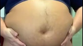 Wanna rub daddy’s belly and cock?